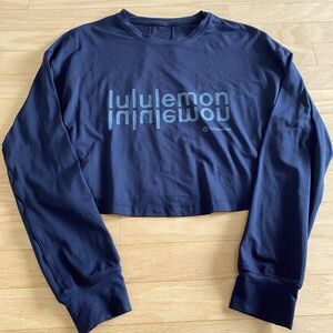 Lululemon - Black Crop Top Long Sleeve